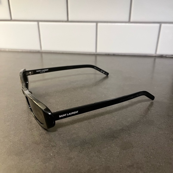 Yes Saint Laurent Sunglasses: SL 557 SHADE - Picture 2 of 5